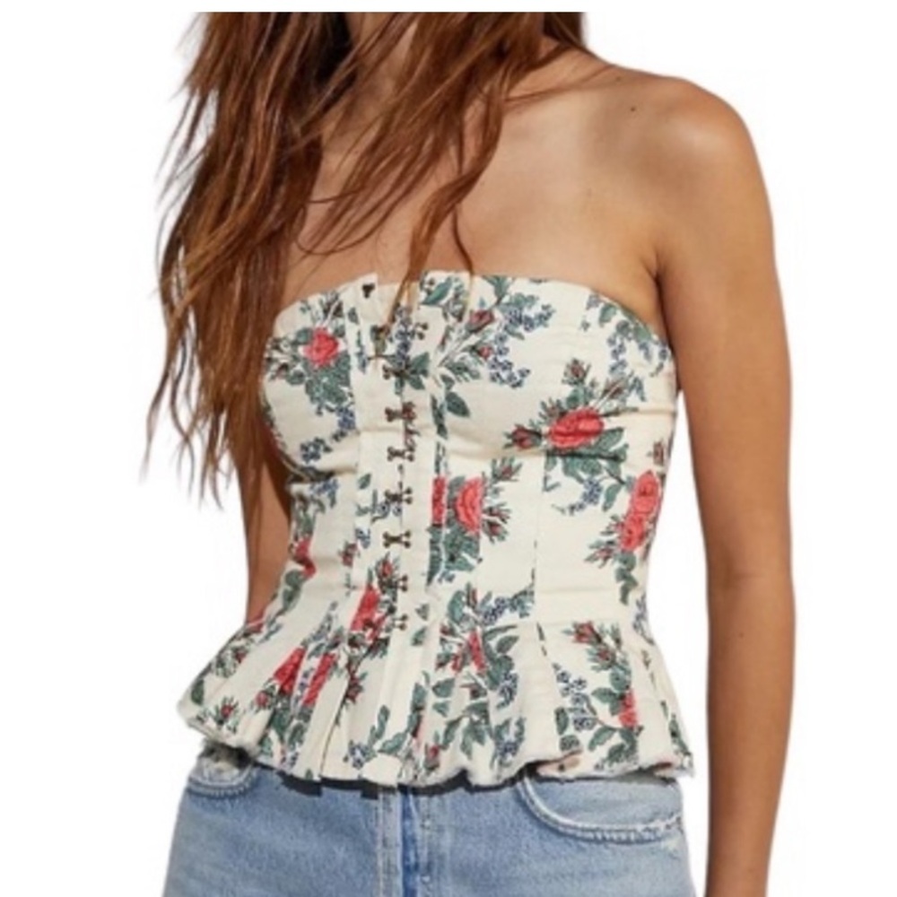 Free People Lights Out floral corset top! Size small
